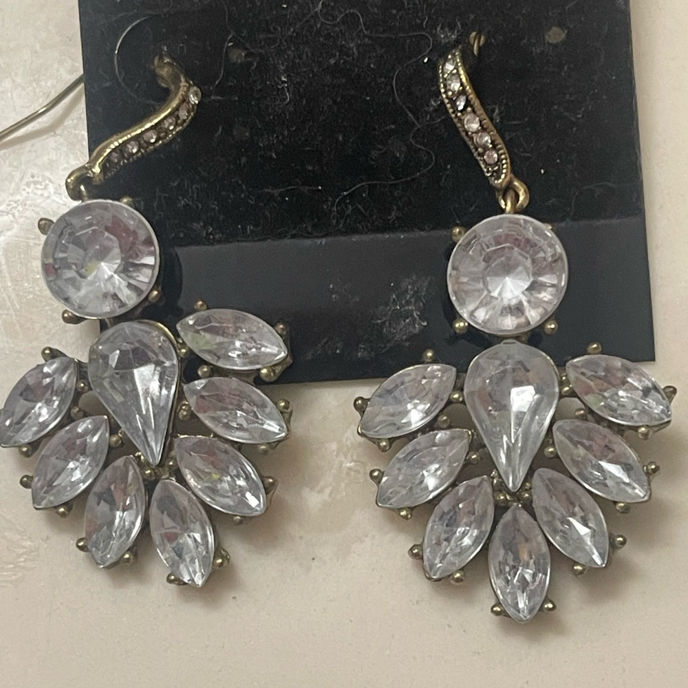 Diamond like party earrings.